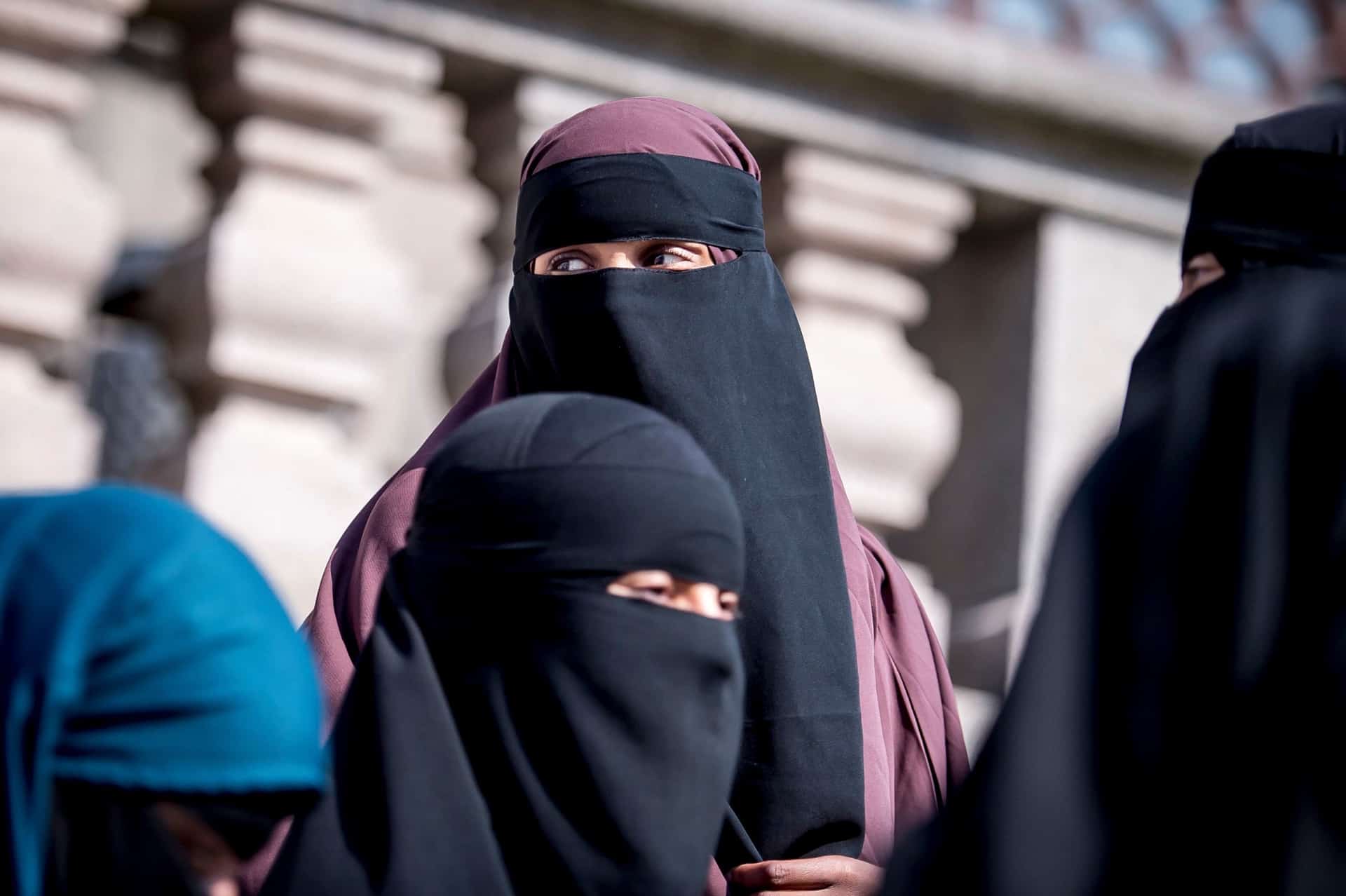 traditional dress burka