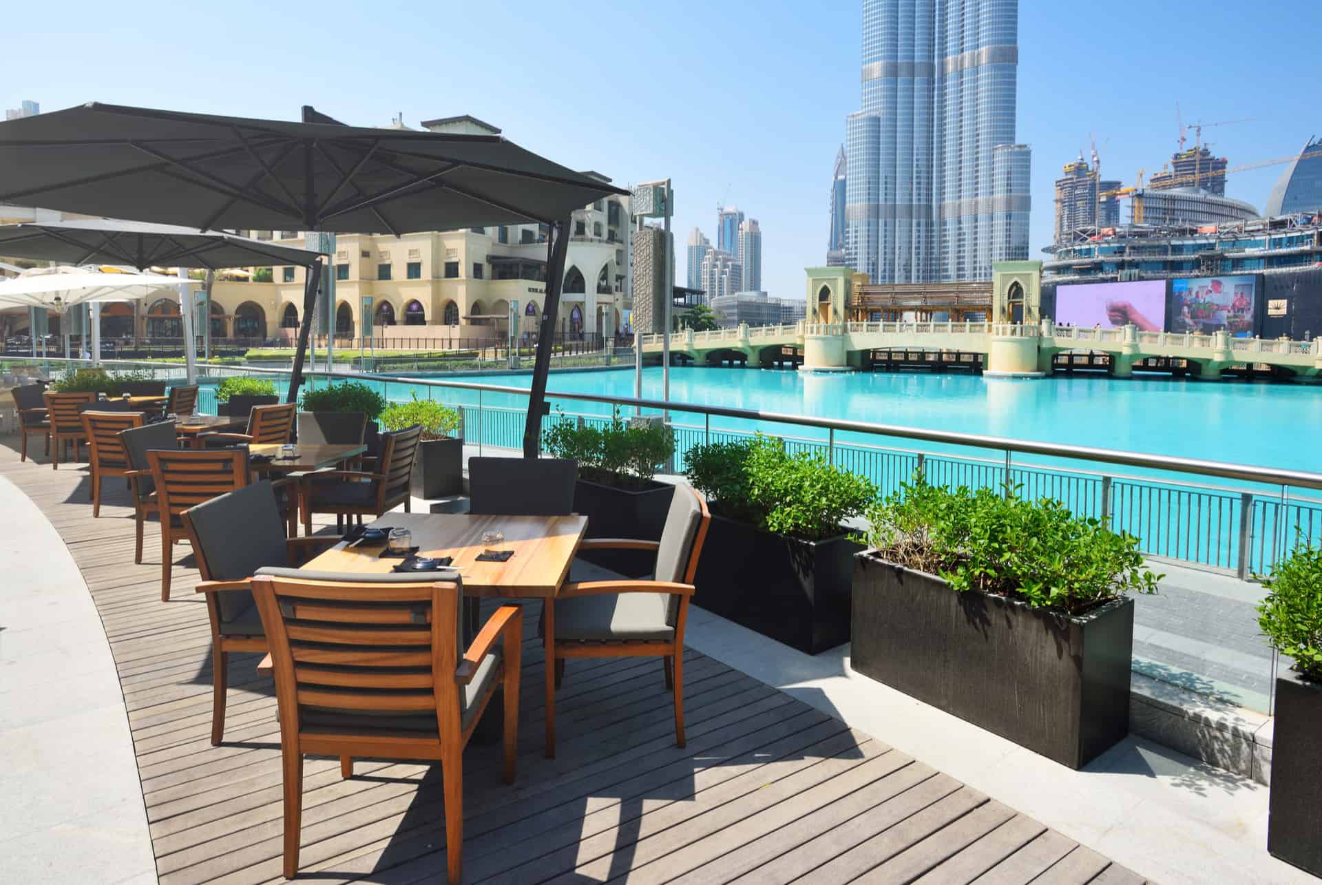 eating by the water in dubai